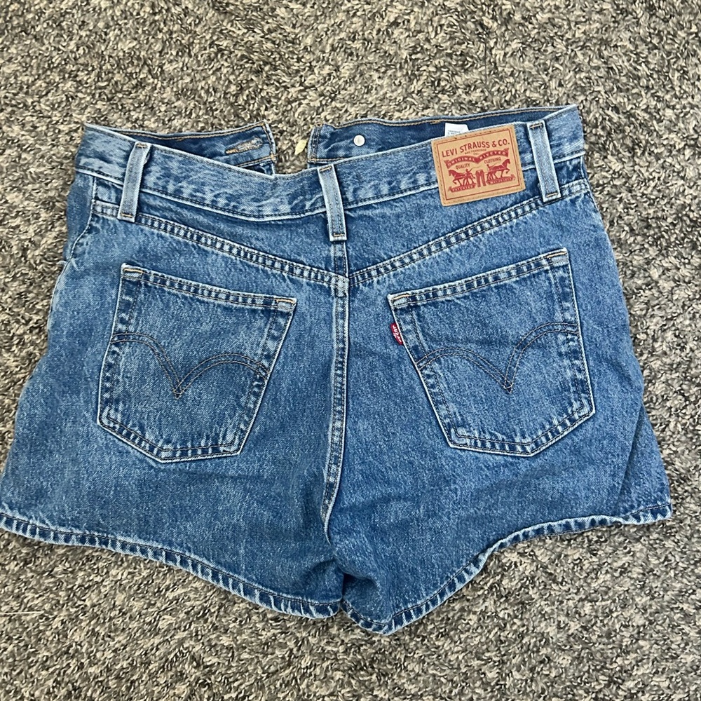 Levi’s shorts